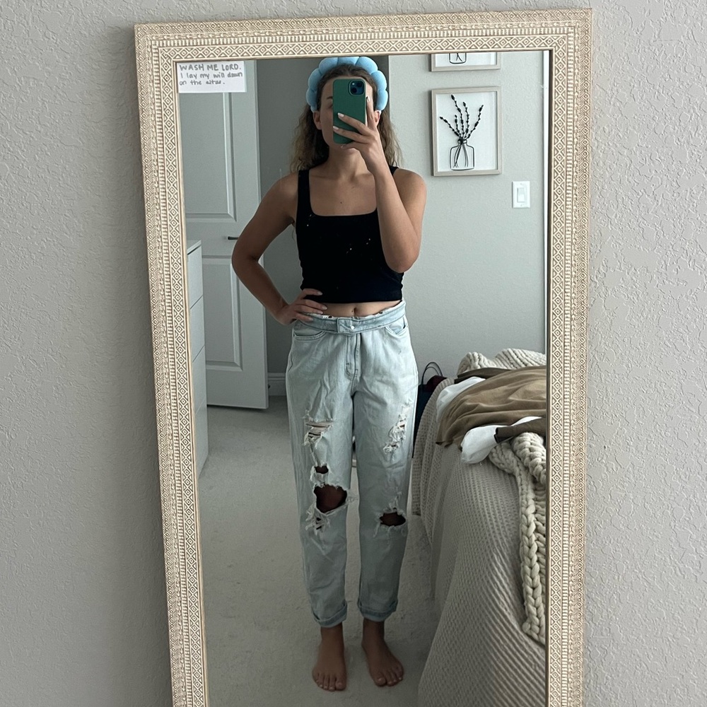 Wild Fable High Rise Distressed Mom Jeans. Very good condition, lightly used.
